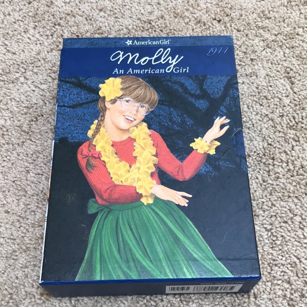 Molly’s boxed set of 6 American girl collection